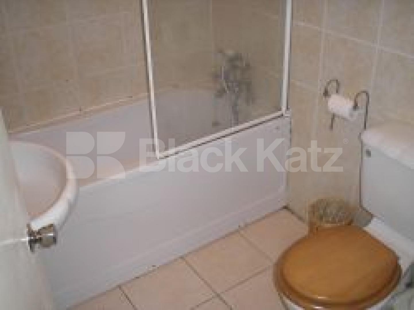 			2 Bedroom, 1 bath, 1 reception Flat			 Brecknock Road, TUFNELL PARK N19